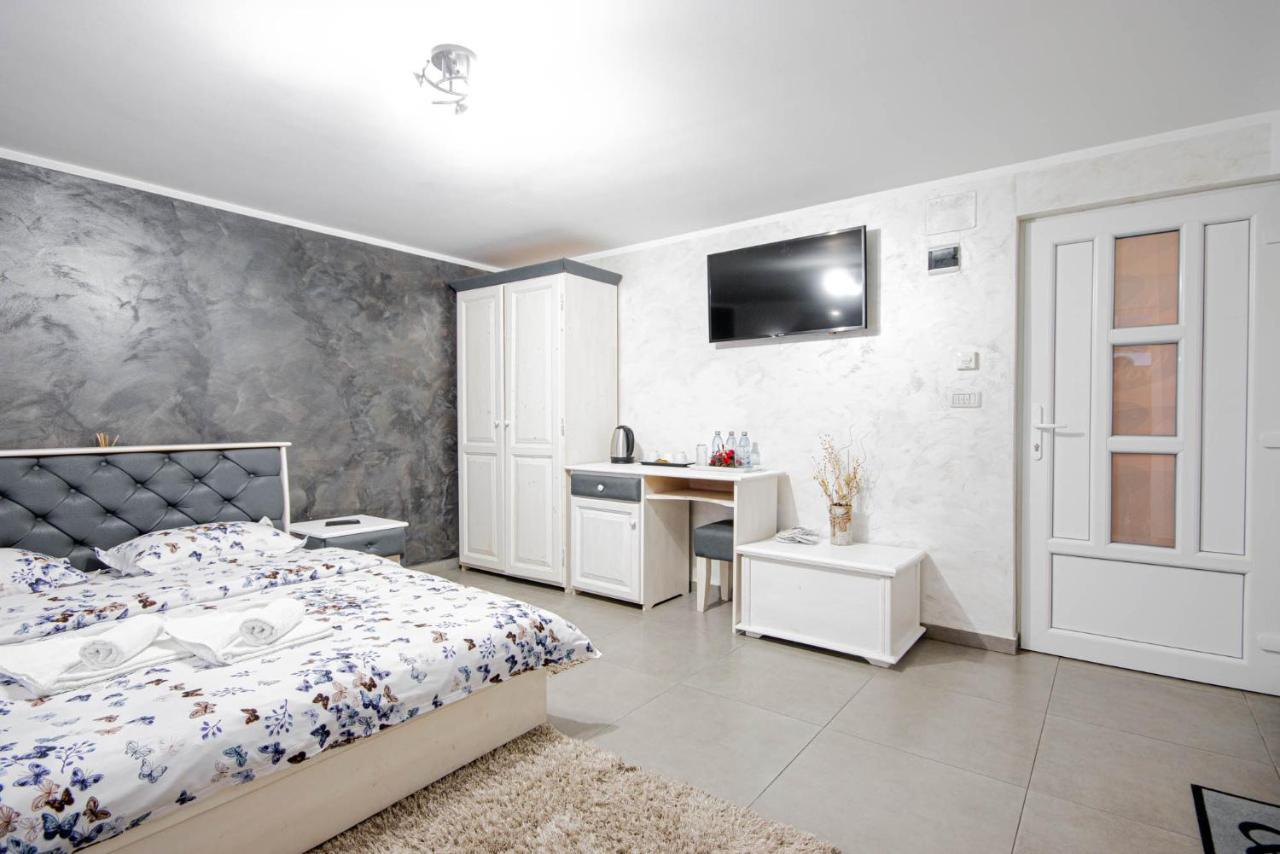 Cazare Moldi - Regim Hotelier Campulung Moldovenesc Bagian luar foto
