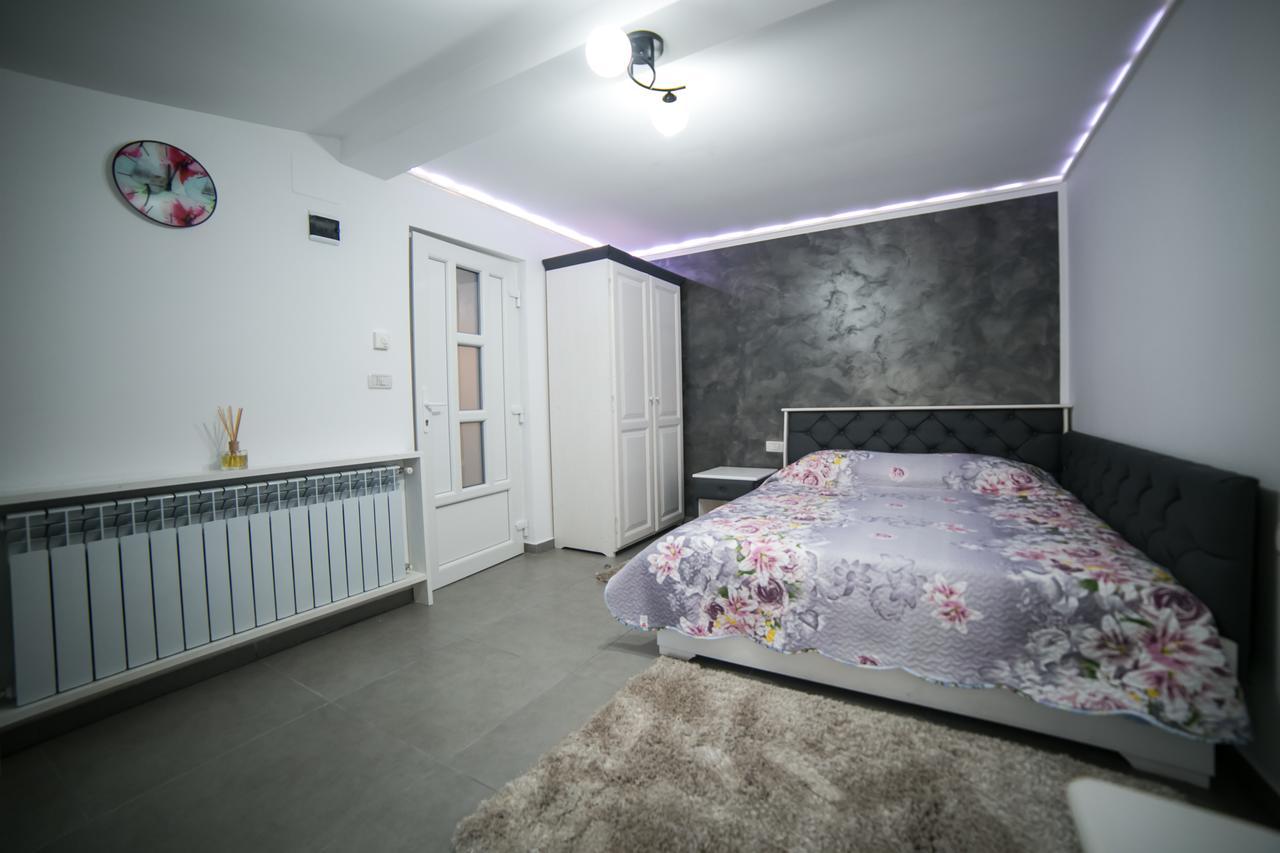 Cazare Moldi - Regim Hotelier Campulung Moldovenesc Bagian luar foto